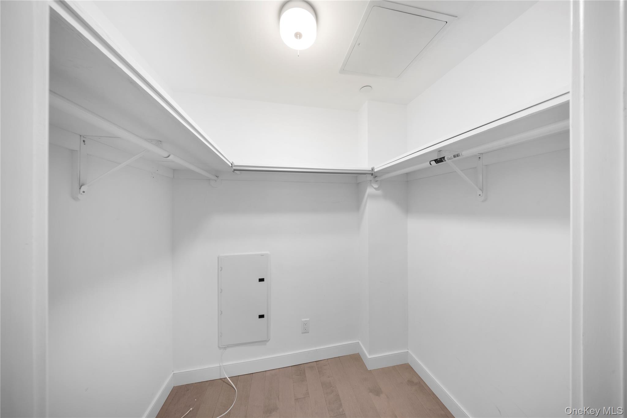 #11 photo, 41-04 27th Street, Long Island City , NY 11101