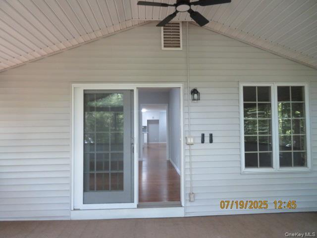 #19 photo, 10 Woodland Lane, Huntington , NY 11743