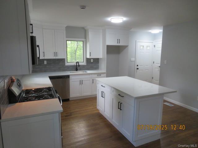 #7 photo, 10 Woodland Lane, Huntington , NY 11743