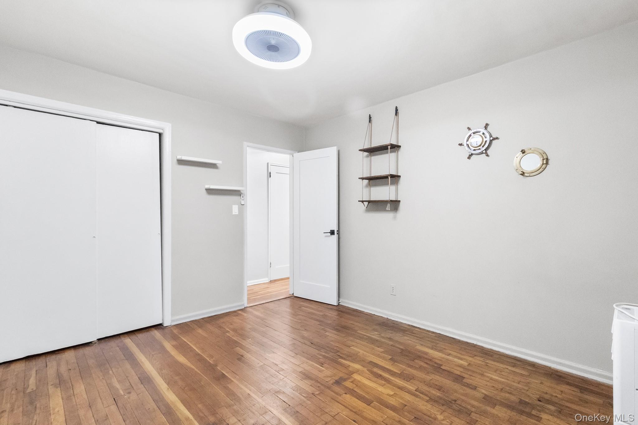 #11 photo, 1209 E Broadway, Hewlett , NY 11557