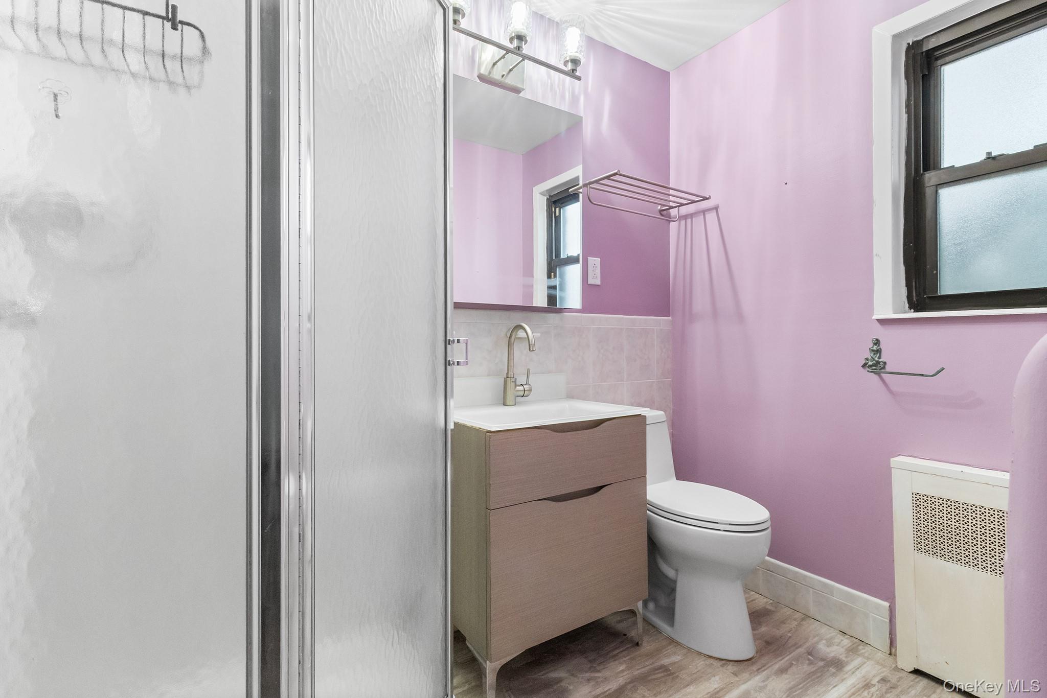 #15 photo, 1209 E Broadway, Hewlett , NY 11557