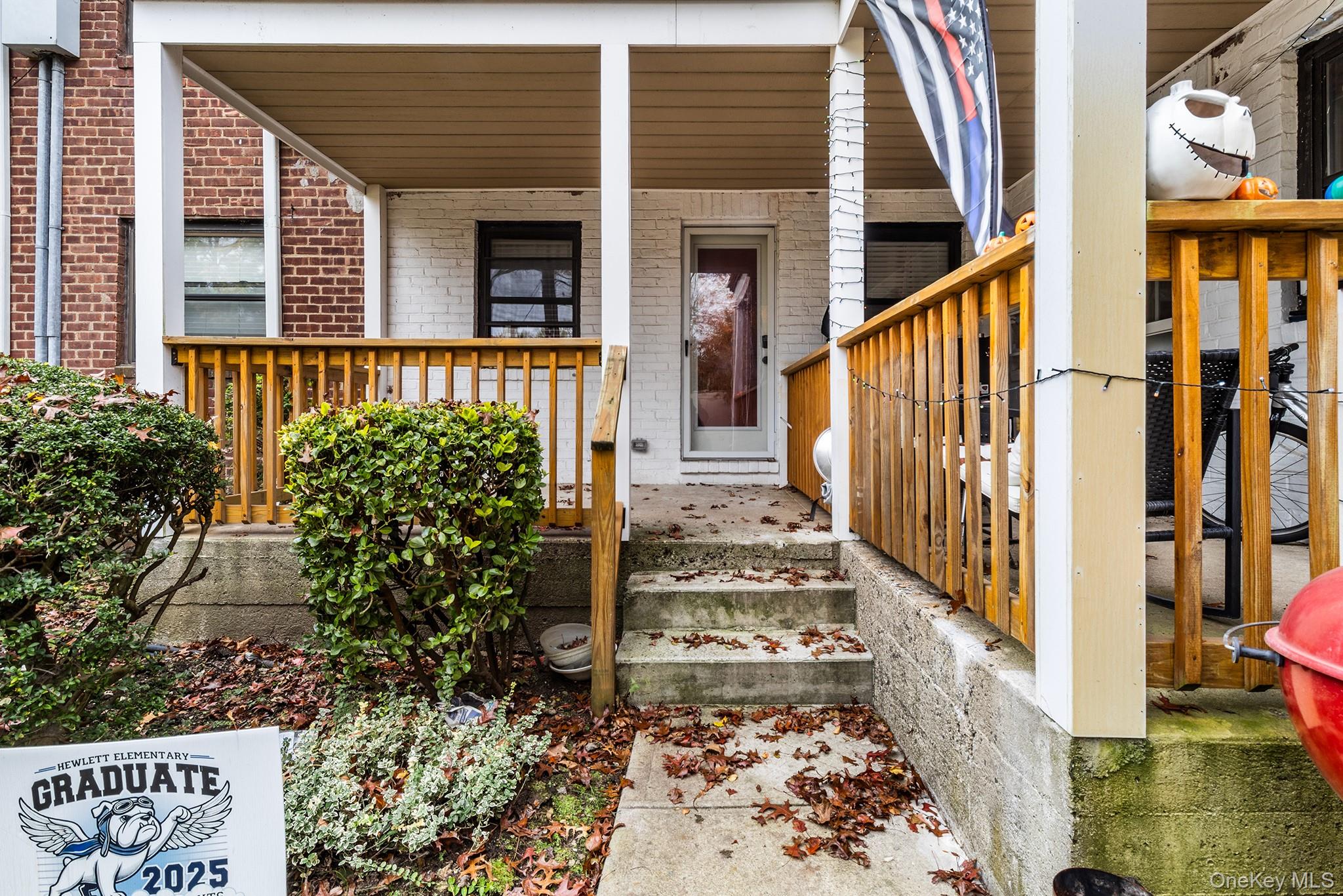 #18 photo, 1209 E Broadway, Hewlett , NY 11557