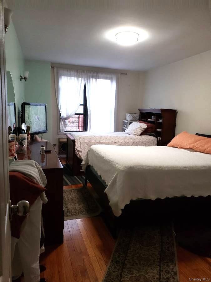 #13 photo, 41-31 51 Street, Woodside , NY 11377