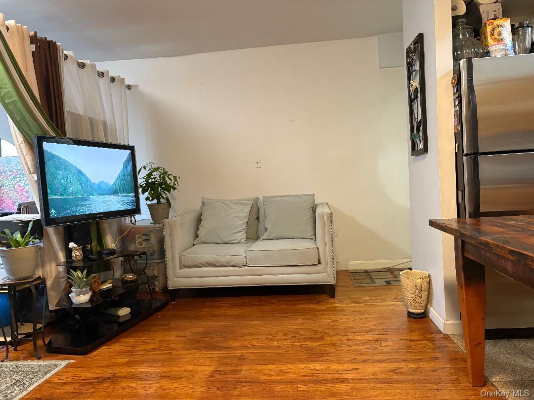 #8 photo, 41-31 51 Street, Woodside , NY 11377