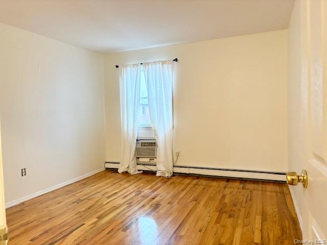 #13 photo, 156-40 76th Street, كوينز Howard Beach , NY 11414