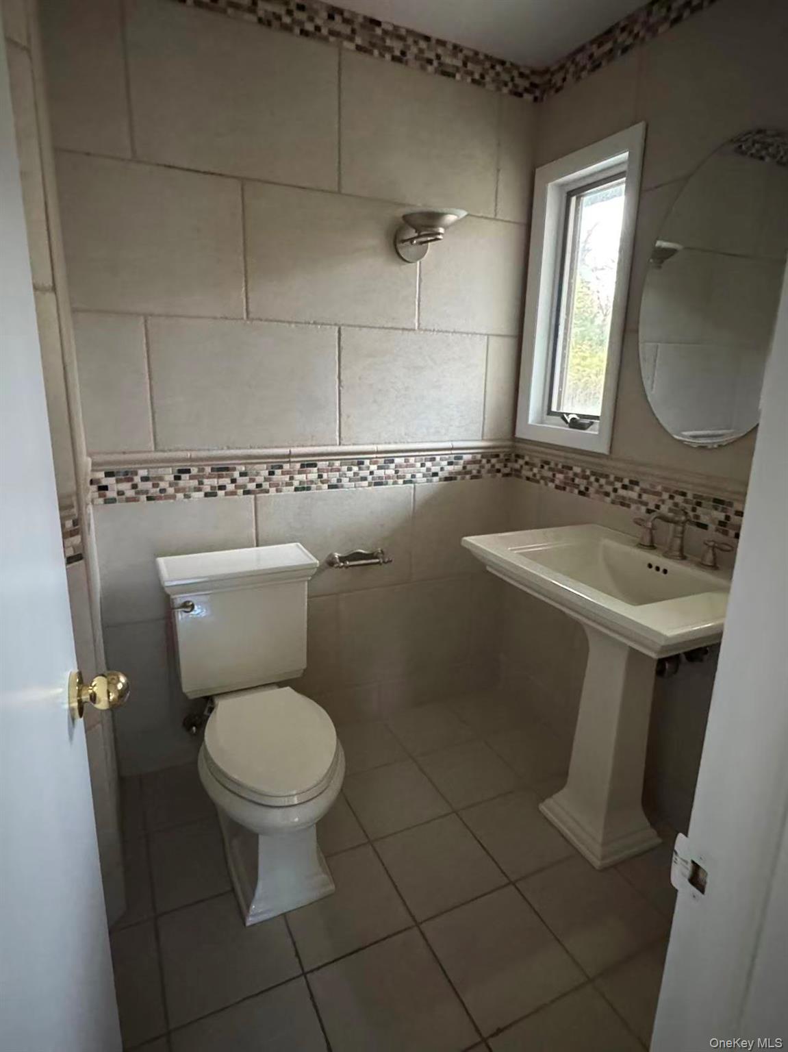 #14 photo, 4 Norgate Road, Glen Head , NY 11545