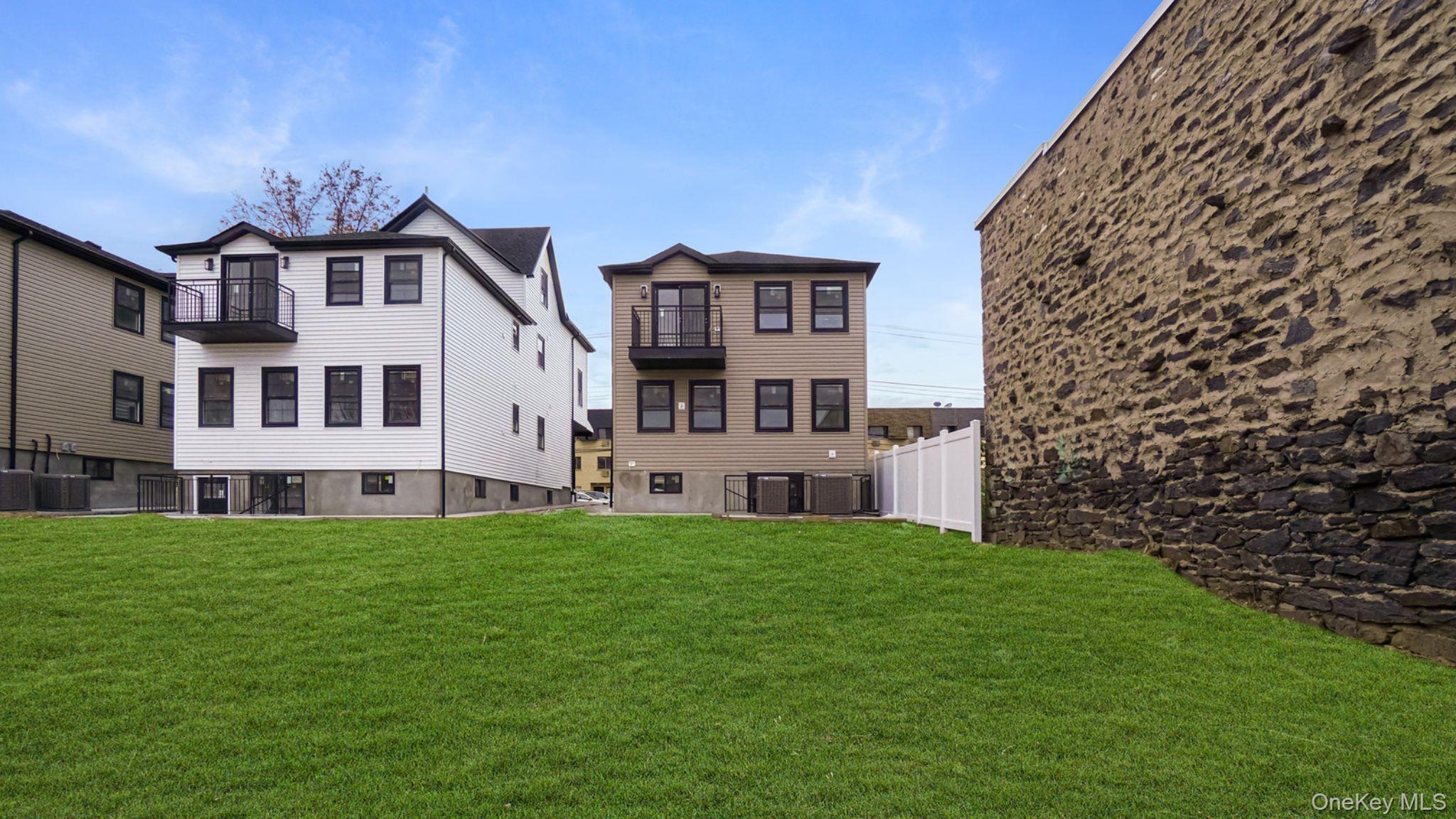 #3 photo, 342 E 234th Street, Bronx , NY 10470