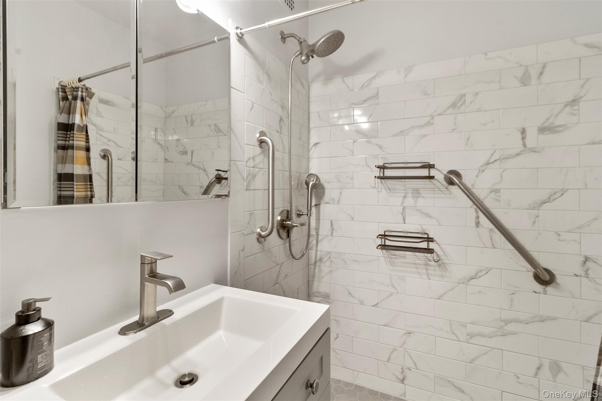 #5 photo, 395 Westchester Avenue, Port Chester , NY 10573