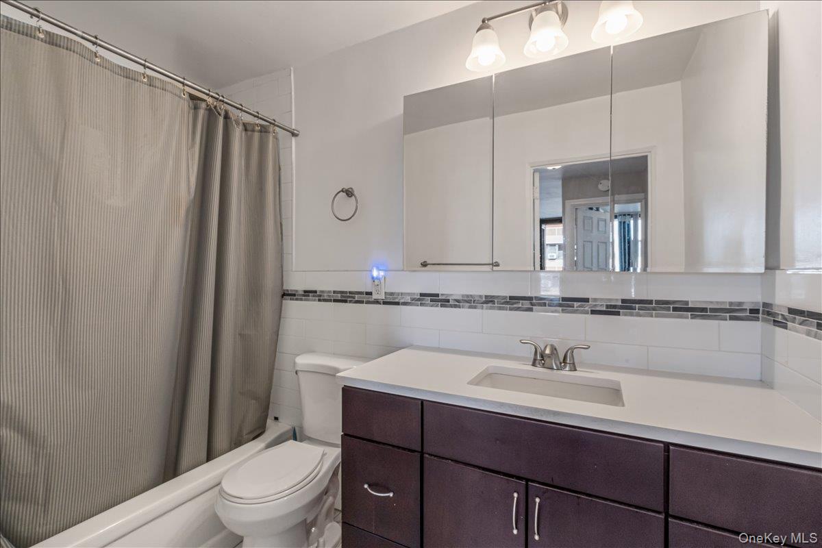 #10 photo, 7-04 166th Street, Beechhurst , NY 11357