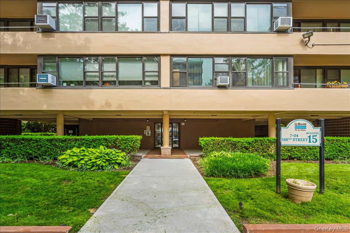 #12 photo, 7-04 166th Street, Beechhurst , NY 11357