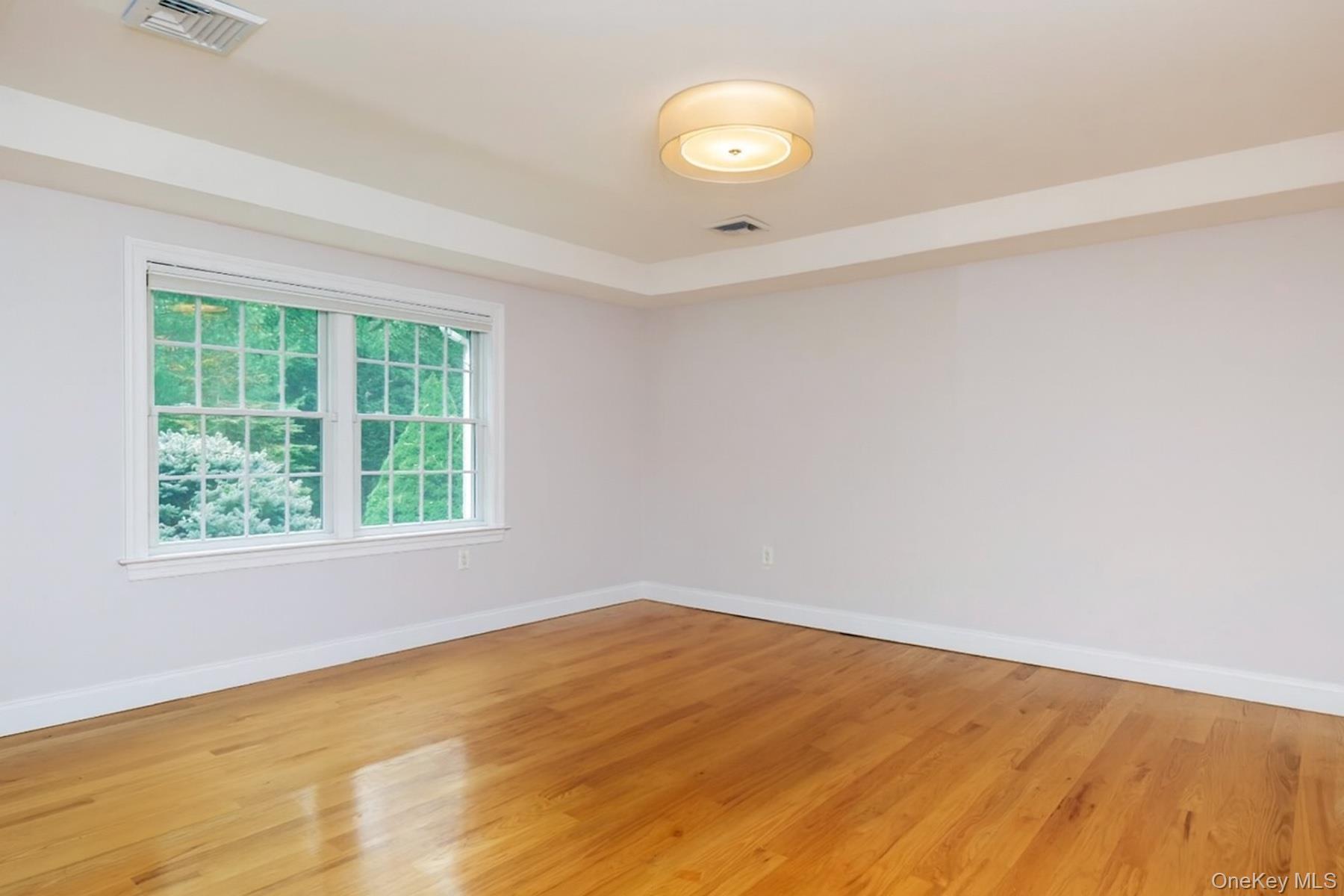 #10 photo, 3 Sally's Path, East Hampton , NY 11937