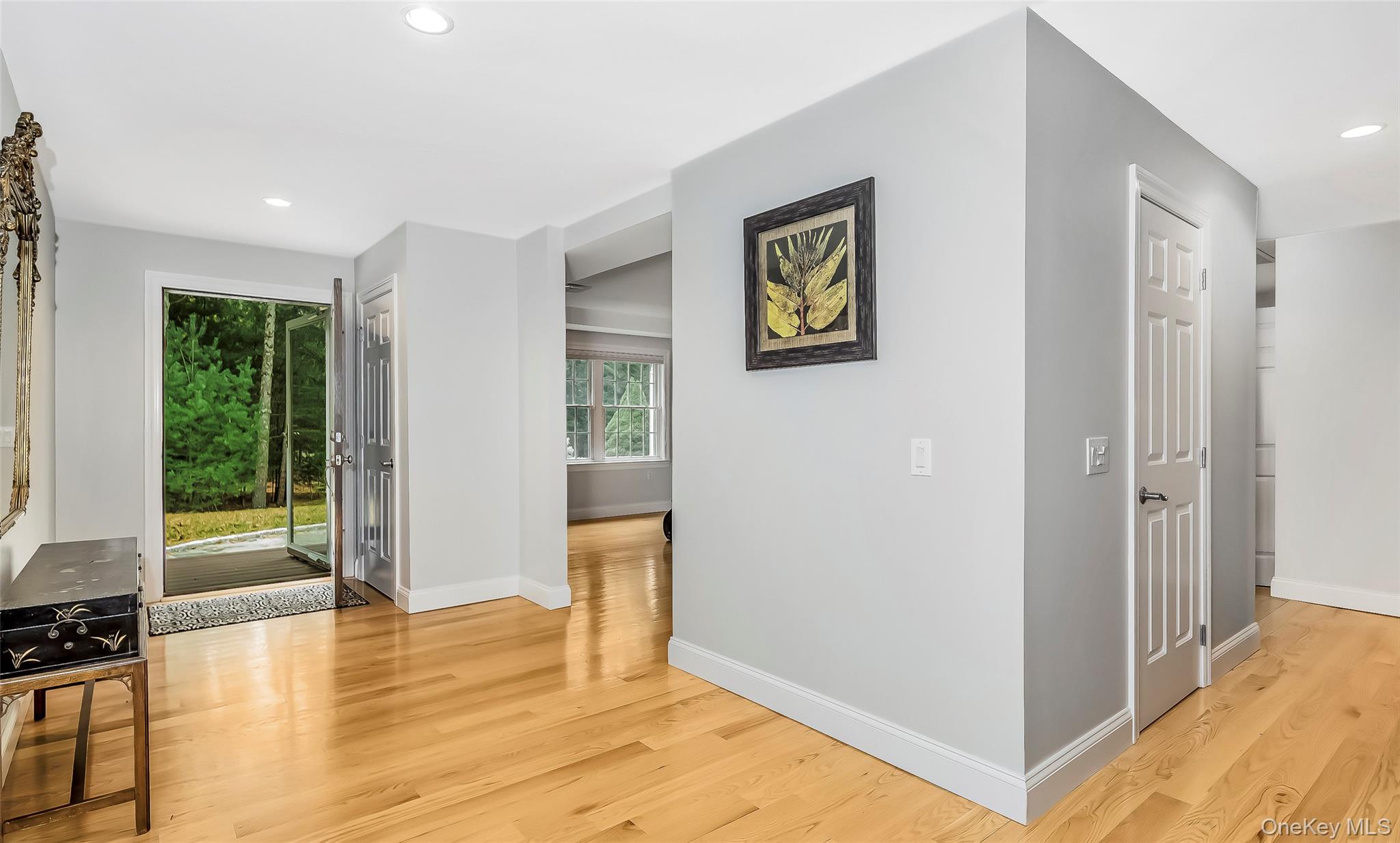 #12 photo, 3 Sally's Path, East Hampton , NY 11937