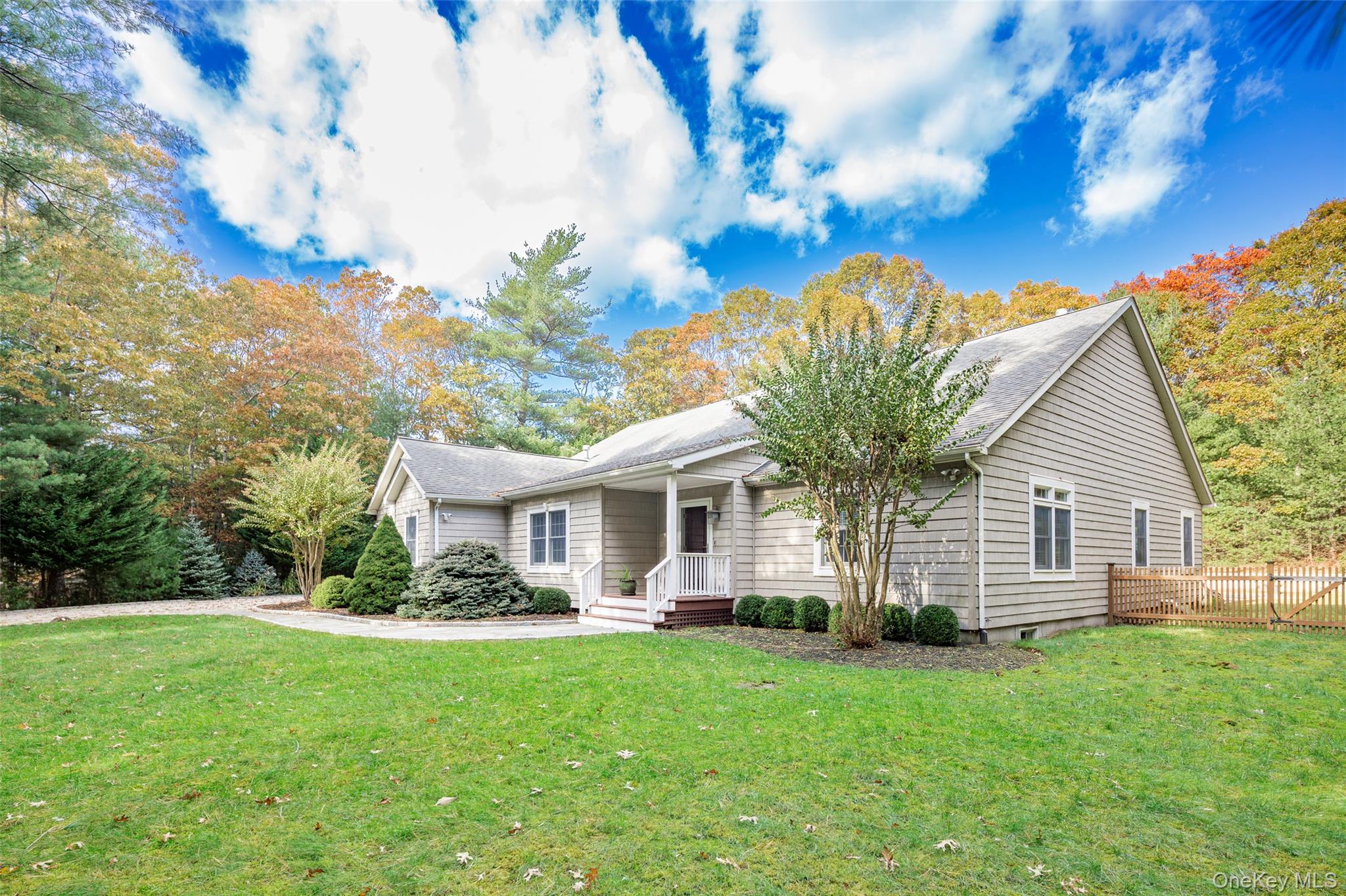 #2 photo, 3 Sally's Path, East Hampton , NY 11937