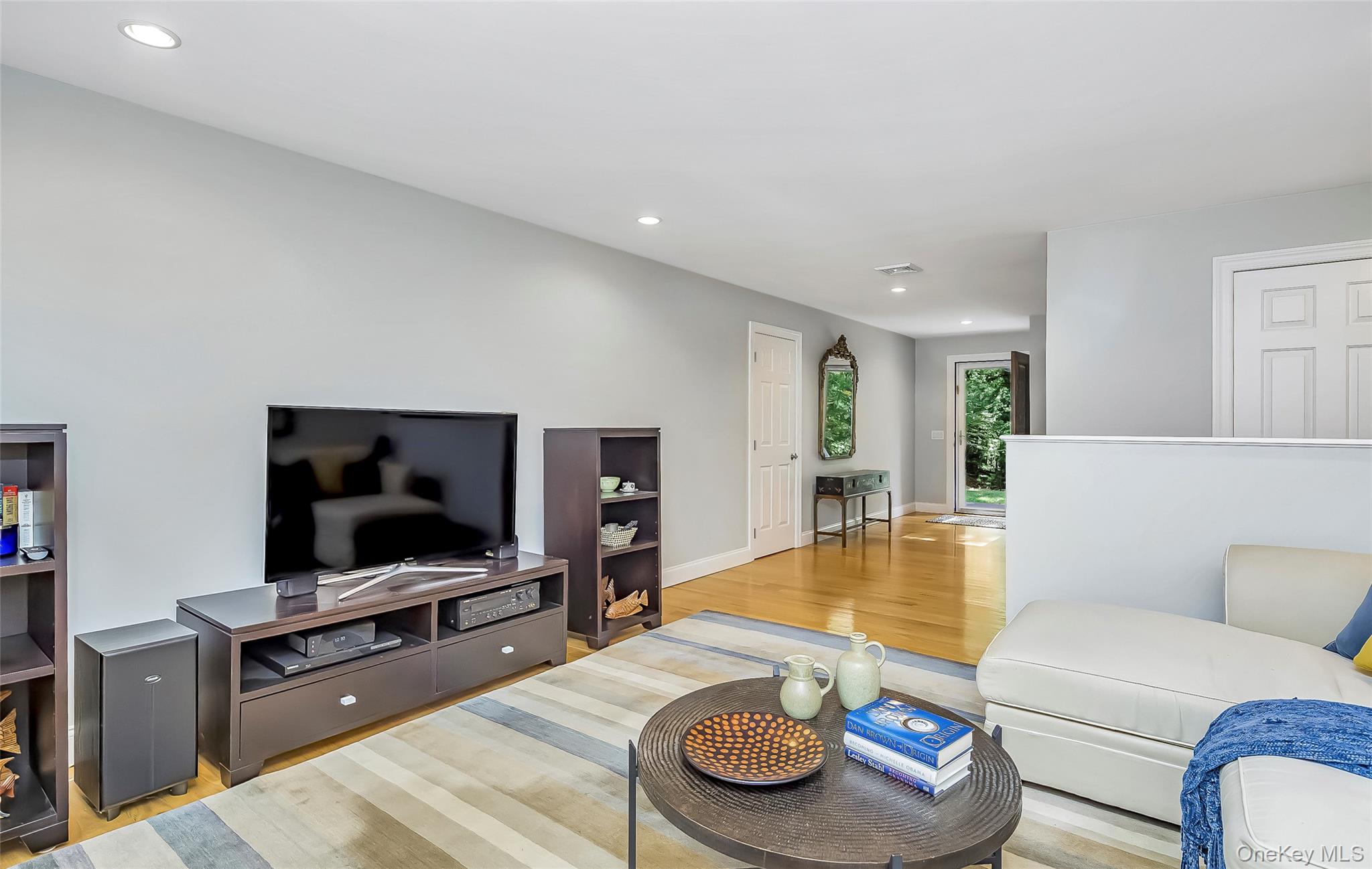 #6 photo, 3 Sally's Path, East Hampton , NY 11937