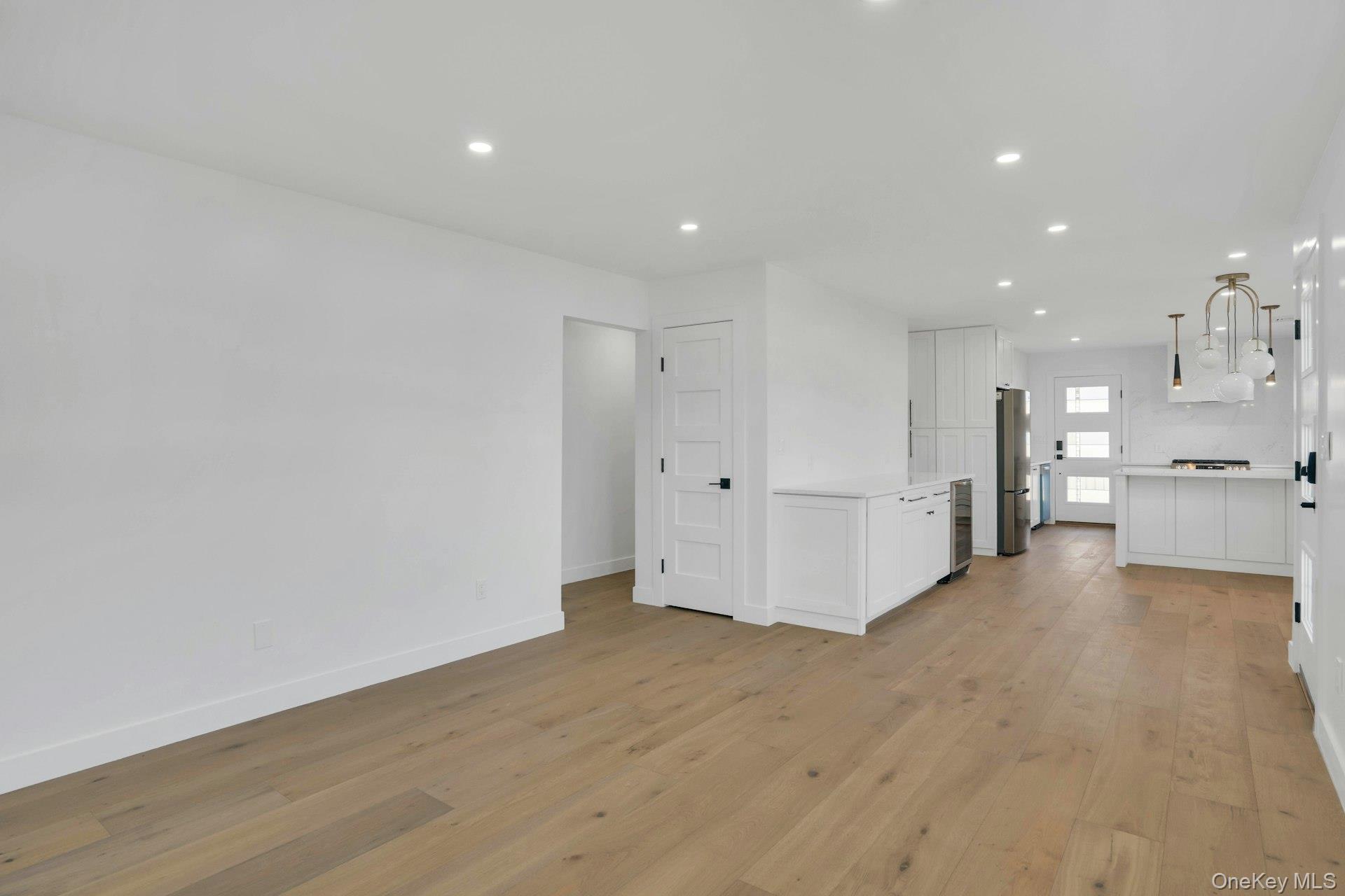 #17 photo, 243 Lido Parkway, Lindenhurst , NY 11757