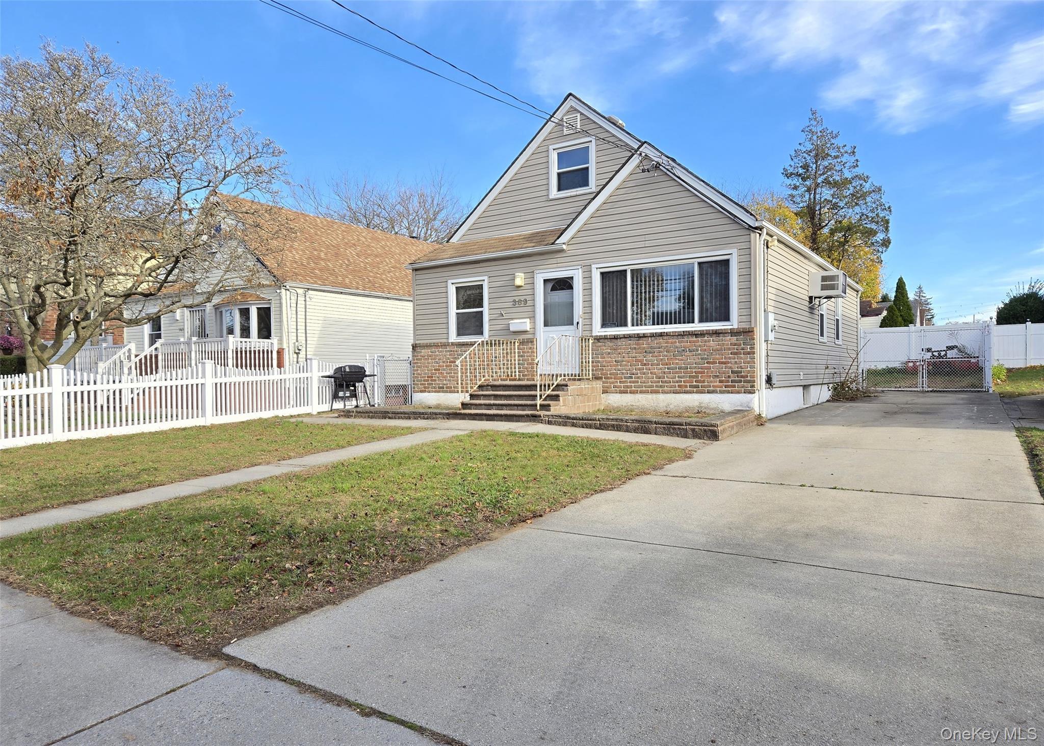 #1 photo, 369 Woodfield Road, West Hempstead , NY 11552