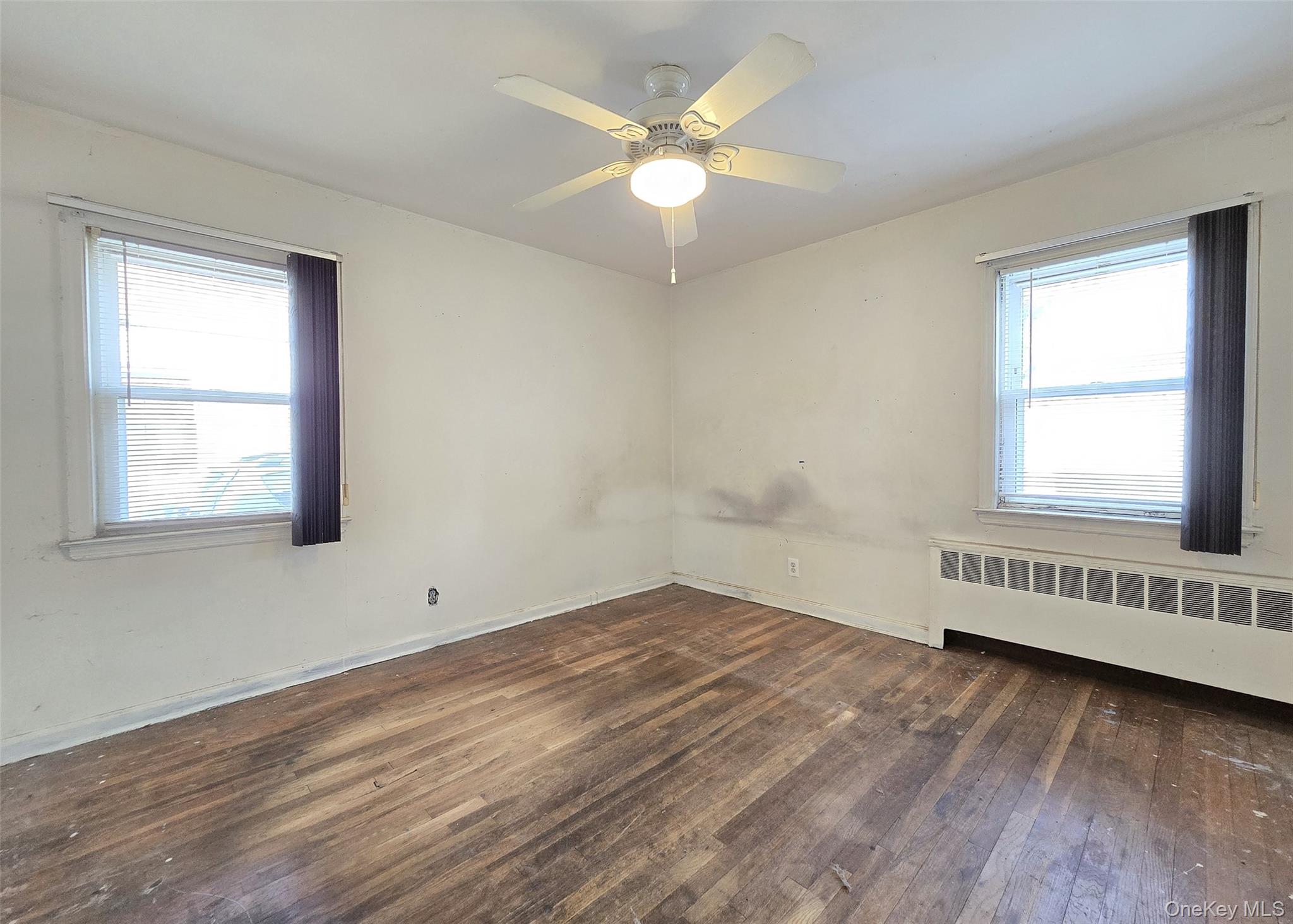 #10 photo, 369 Woodfield Road, West Hempstead , NY 11552