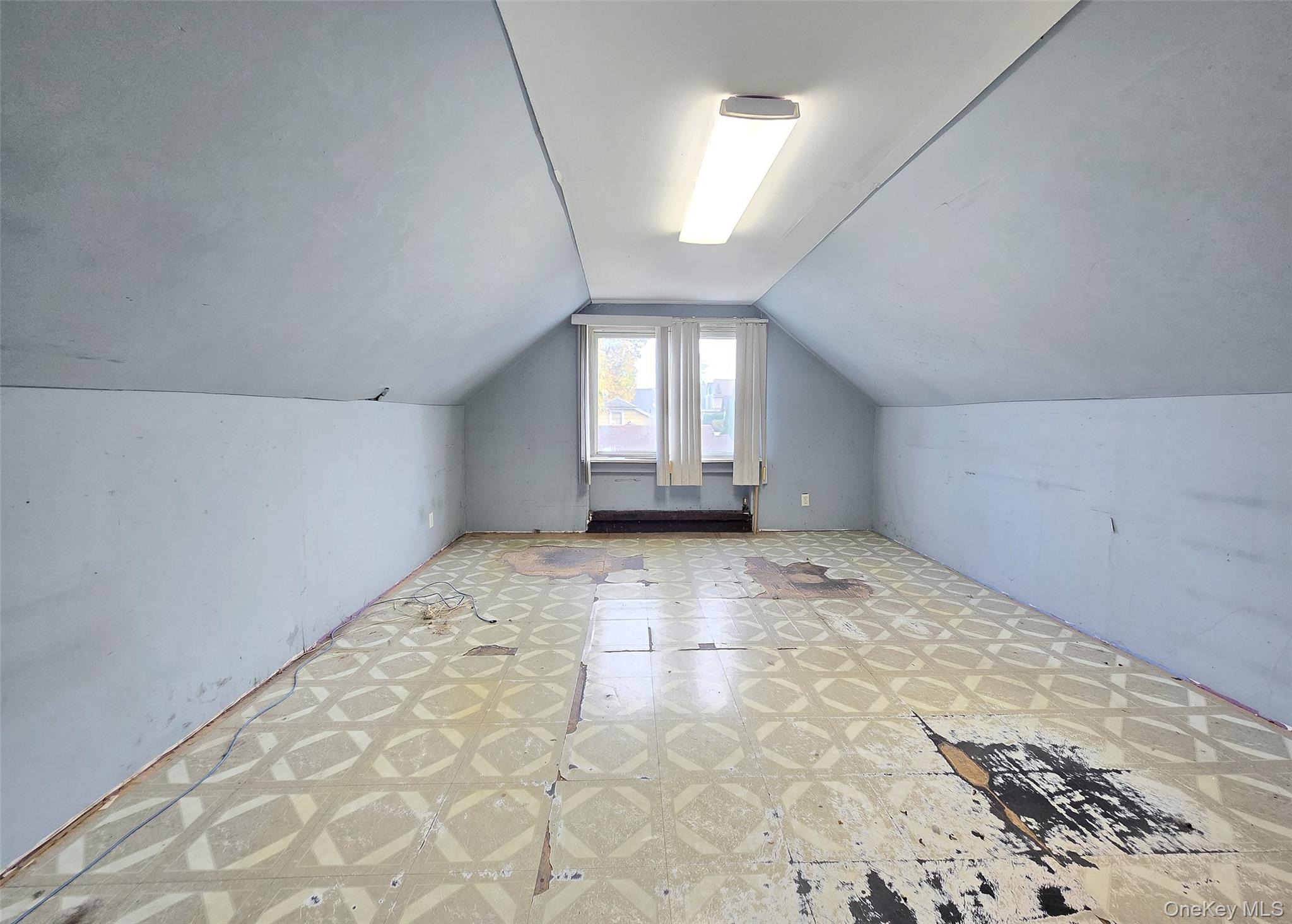 #14 photo, 369 Woodfield Road, West Hempstead , NY 11552