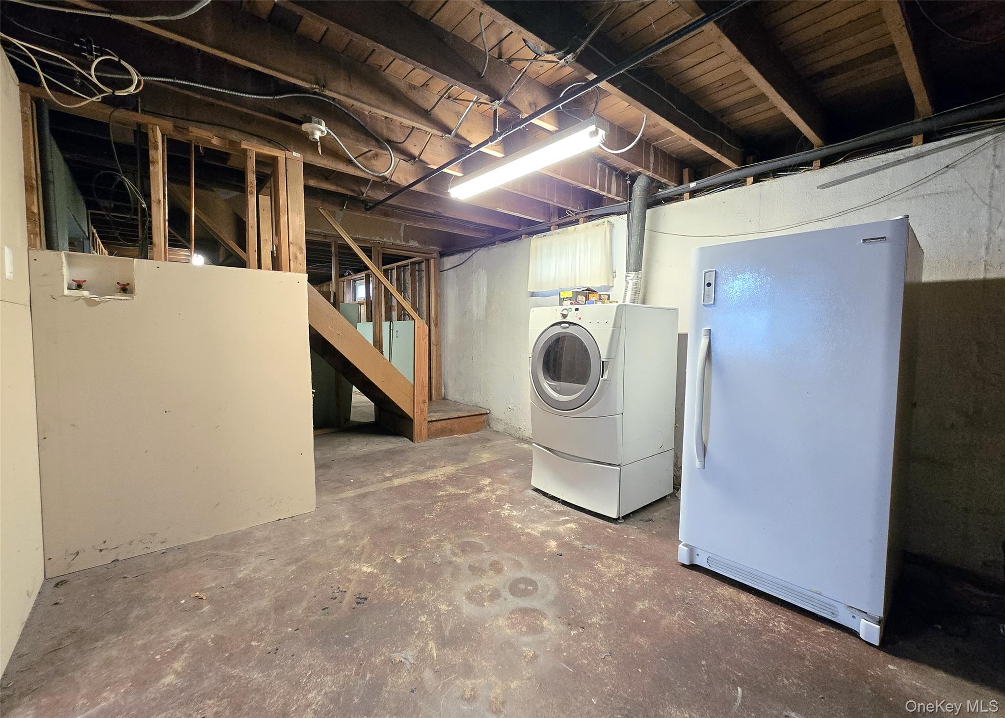 #17 photo, 369 Woodfield Road, West Hempstead , NY 11552