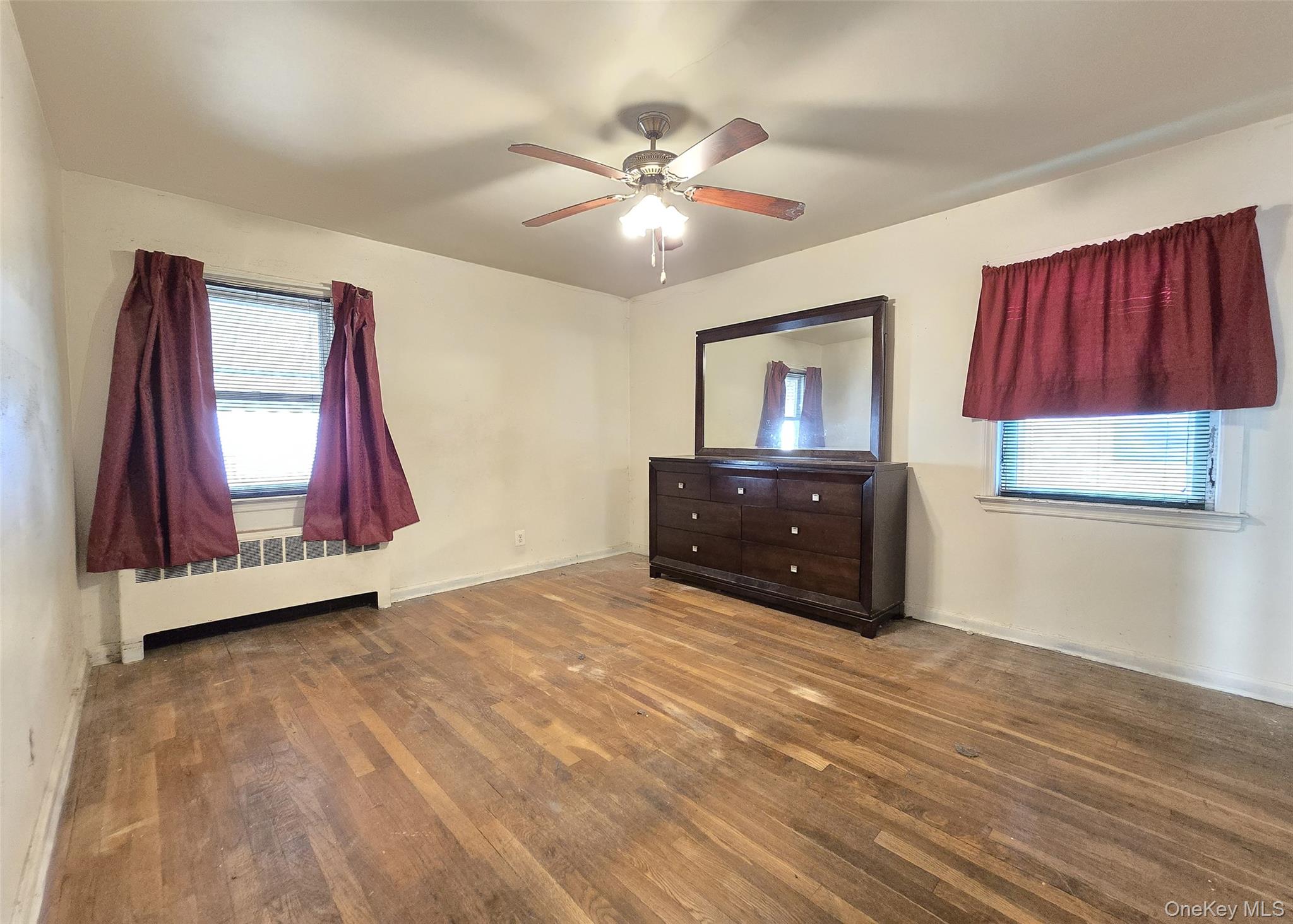 #8 photo, 369 Woodfield Road, West Hempstead , NY 11552