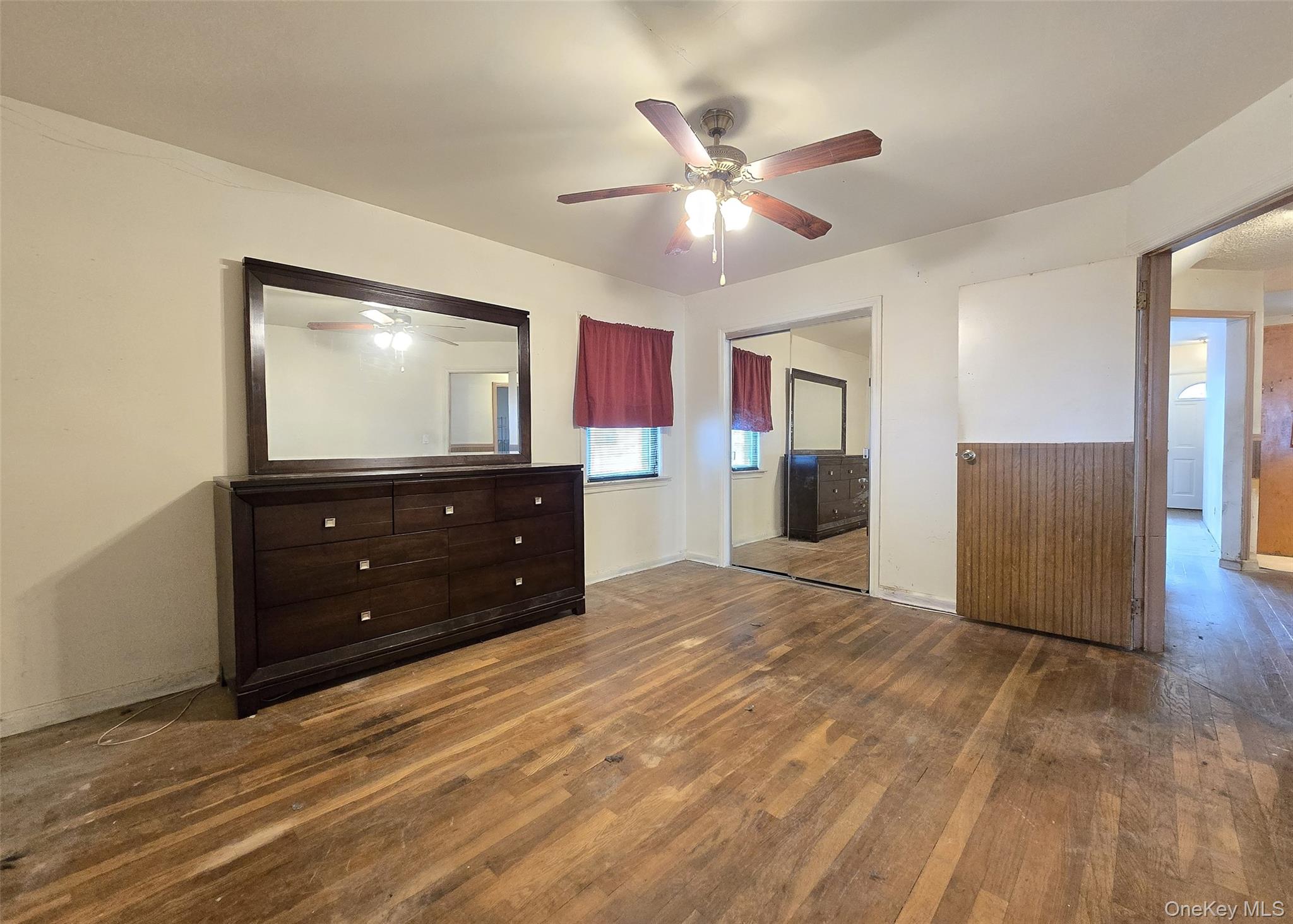 #9 photo, 369 Woodfield Road, West Hempstead , NY 11552