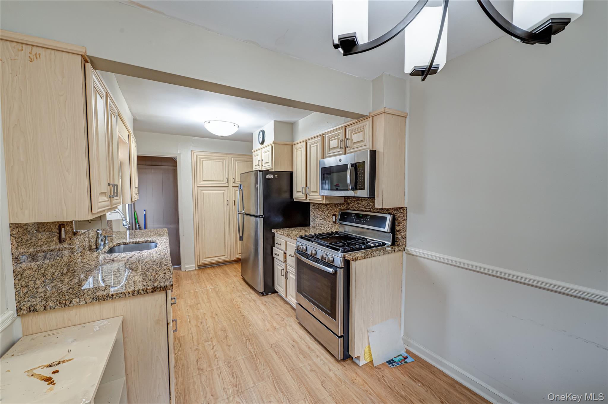 #11 photo, 2465 Woodland Avenue, Wantagh , NY 11793