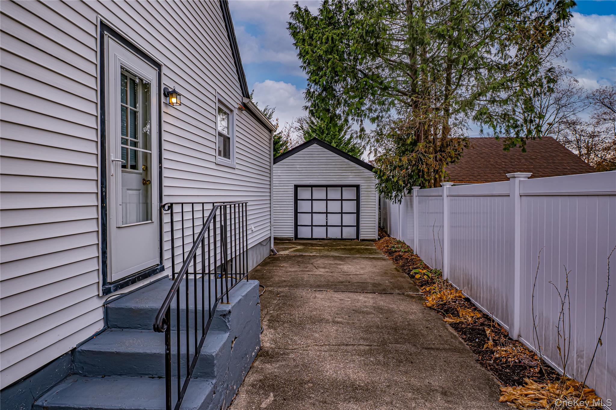 #19 photo, 2465 Woodland Avenue, Wantagh , NY 11793