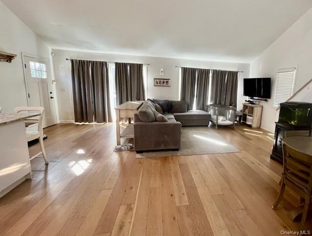 #4 photo, 6 Shore Road, Southampton , NY 11968