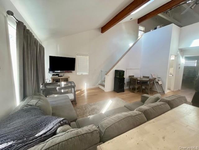 #6 photo, 6 Shore Road, Southampton , NY 11968