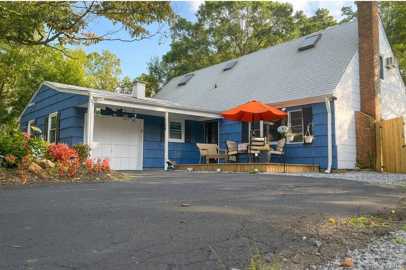 #1 photo, 154 Woodland Avenue, Central Islip , NY 11722