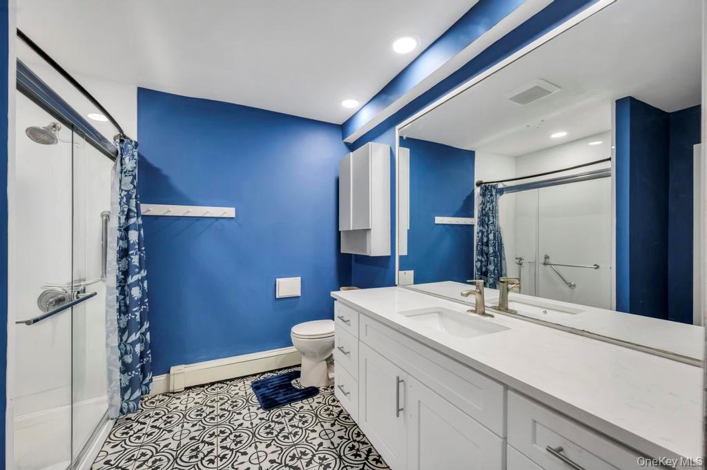 #14 photo, 154 Woodland Avenue, Central Islip , NY 11722