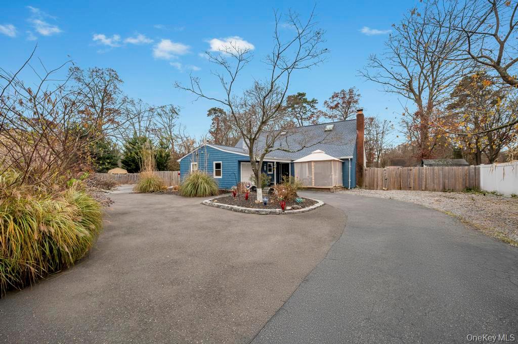 #2 photo, 154 Woodland Avenue, Central Islip , NY 11722