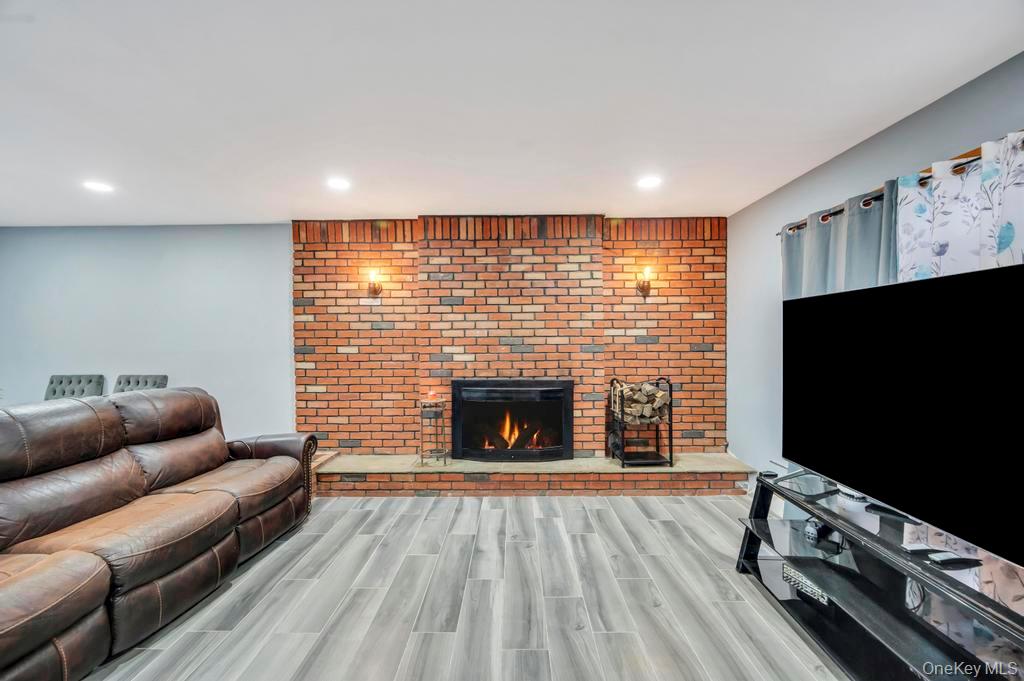 #7 photo, 154 Woodland Avenue, Central Islip , NY 11722