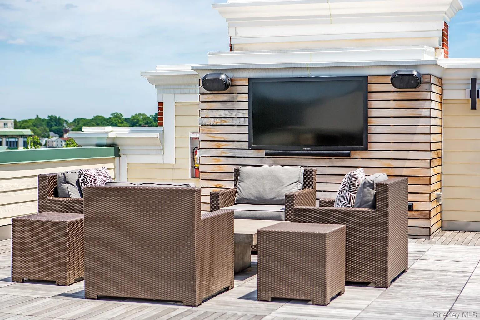 #16 photo, 201 Willett Avenue, Port Chester , NY 10573