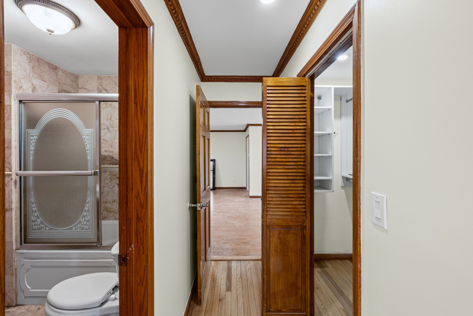 #13 photo, 1565 10th St, West Babylon , NY 11704