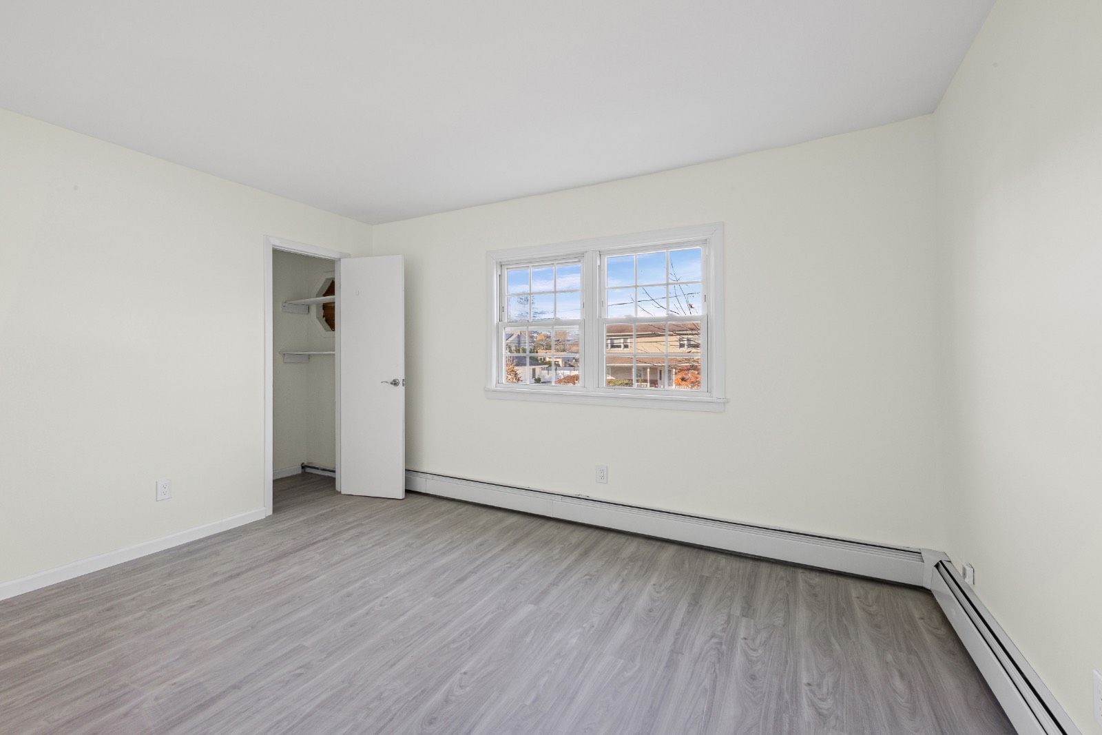 #22 photo, 1565 10th St, West Babylon , NY 11704