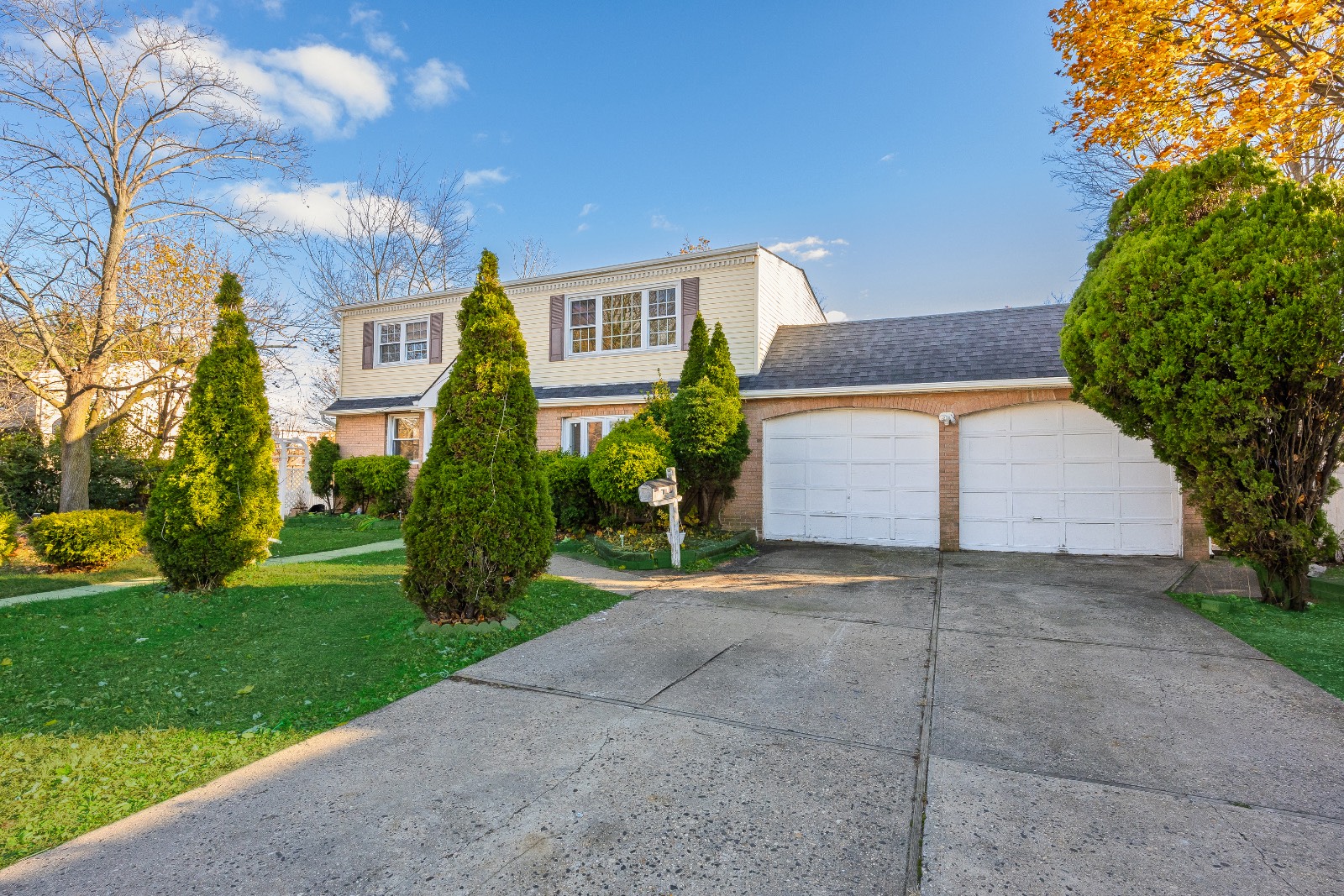 #3 photo, 1565 10th St, West Babylon , NY 11704