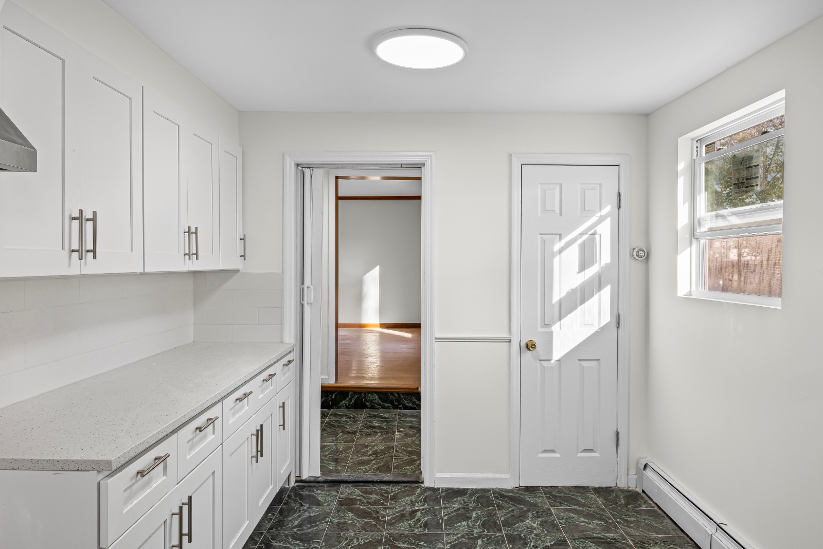 #9 photo, 1565 10th St, West Babylon , NY 11704