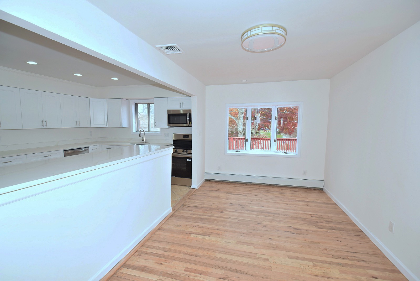 #12 photo, 21 Hancock St, سوفولك Islandia , NY 11749