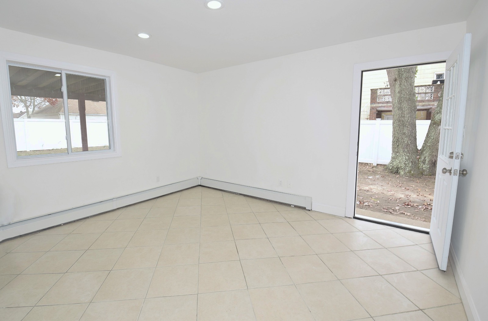 #21 photo, 21 Hancock St, سوفولك Islandia , NY 11749