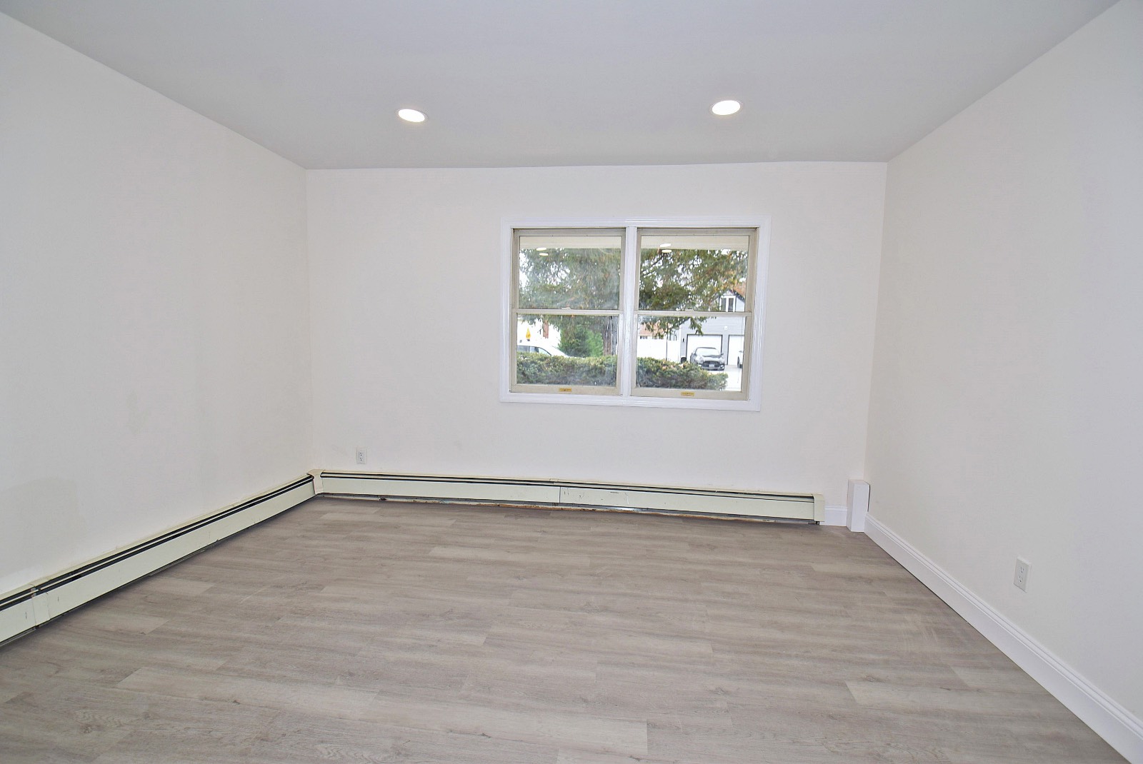 #34 photo, 21 Hancock St, سوفولك Islandia , NY 11749