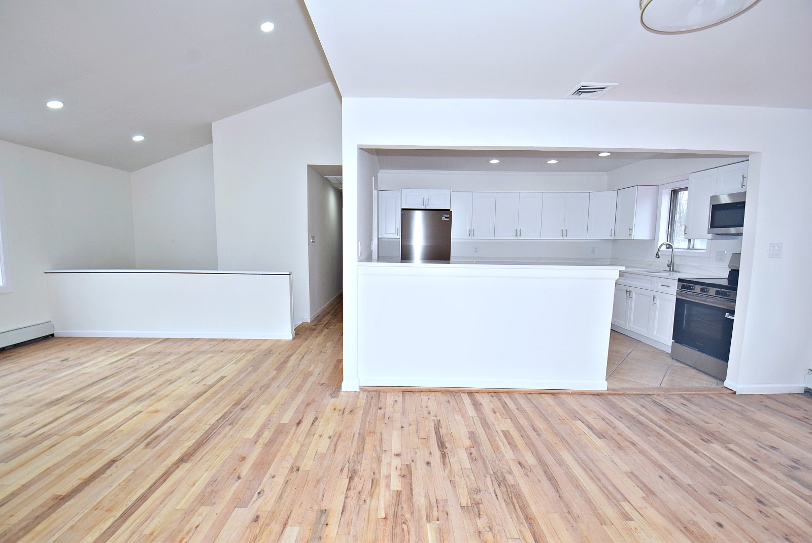 #5 photo, 21 Hancock St, سوفولك Islandia , NY 11749