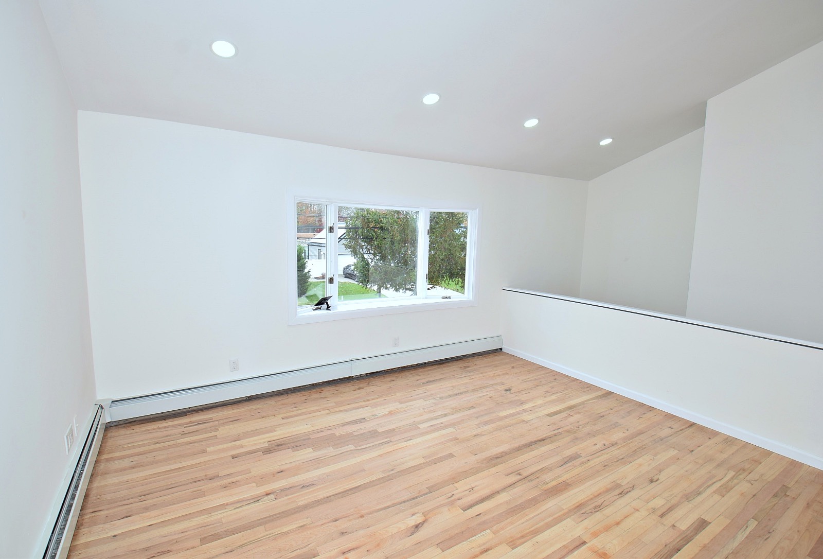 #6 photo, 21 Hancock St, سوفولك Islandia , NY 11749