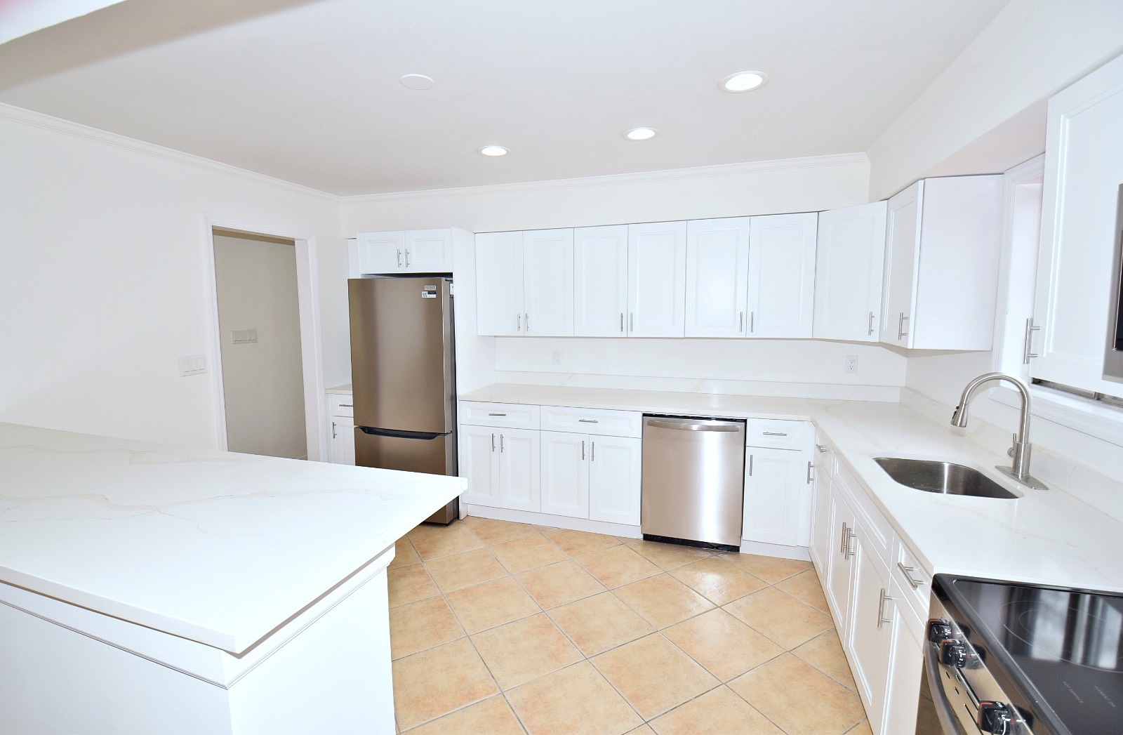 #9 photo, 21 Hancock St, سوفولك Islandia , NY 11749