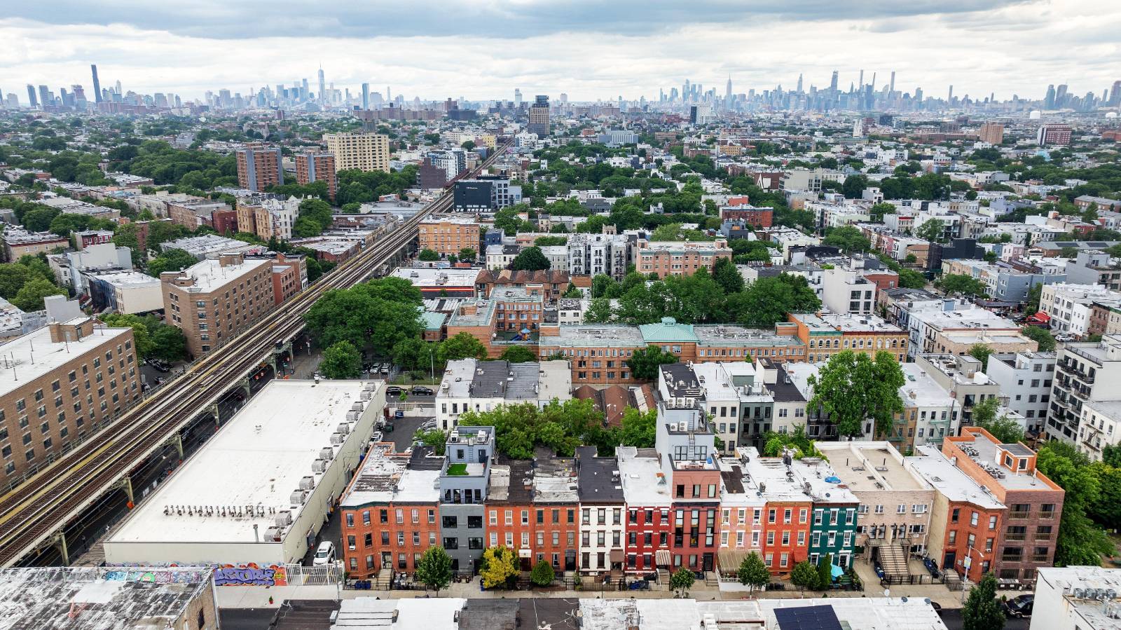 #7 photo, 19 Cooper St, Brooklyn , NY 11207