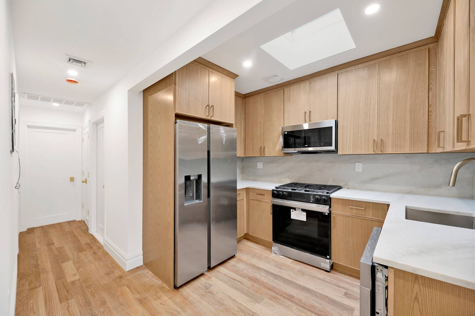 #9 photo, 526 central ave, Bushwick , NY 11221