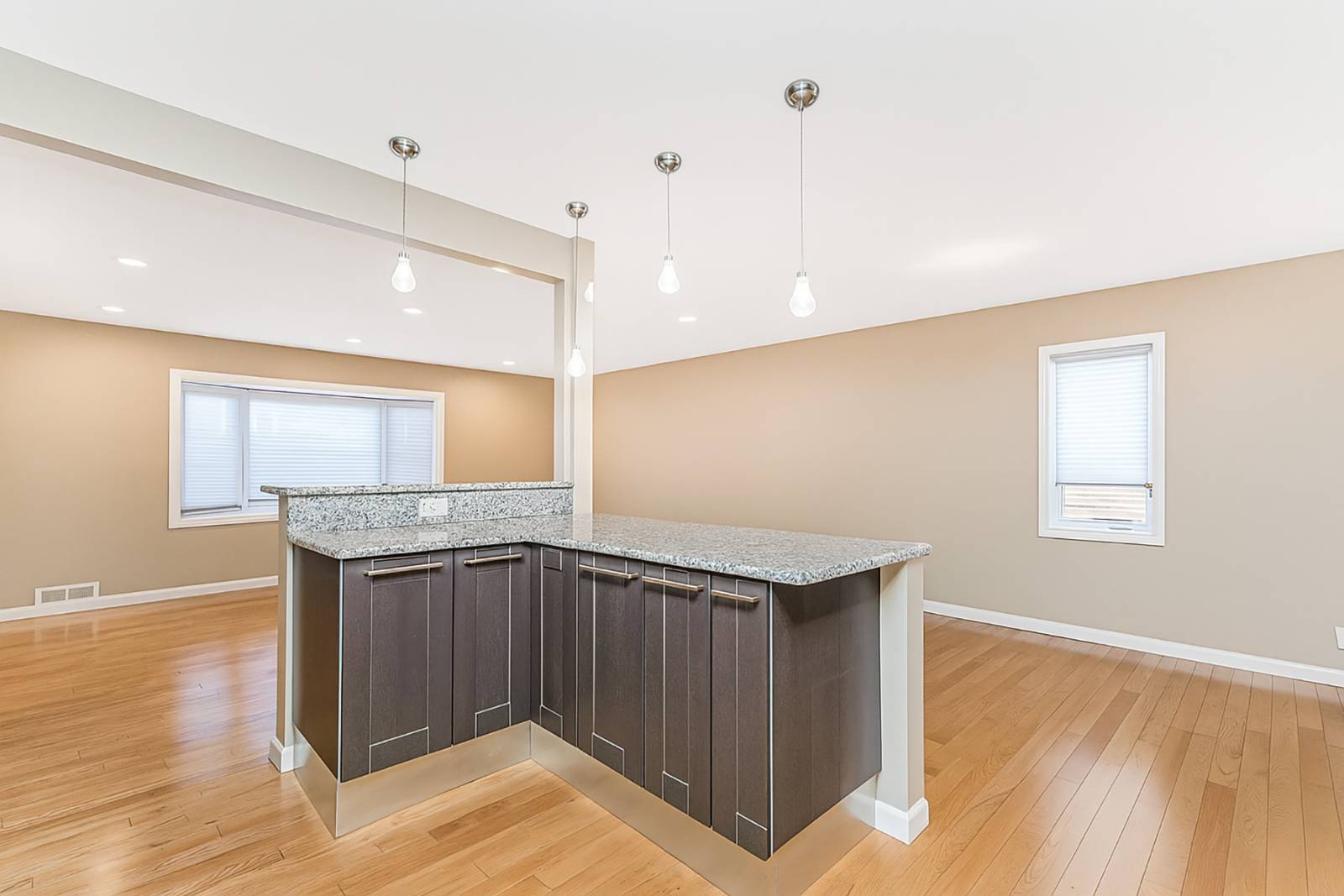 #13 photo, 46 Durges St., Staten Island , NY 10304