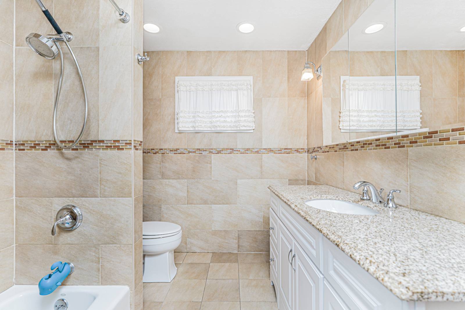 #16 photo, 46 Durges St., Staten Island , NY 10304