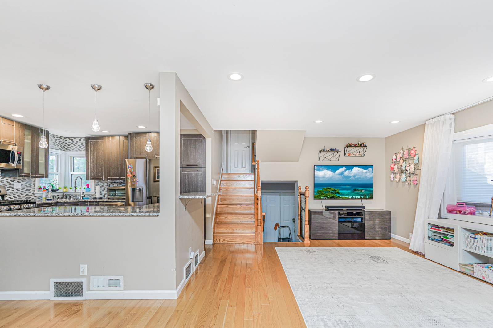 #7 photo, 46 Durges St., Staten Island , NY 10304