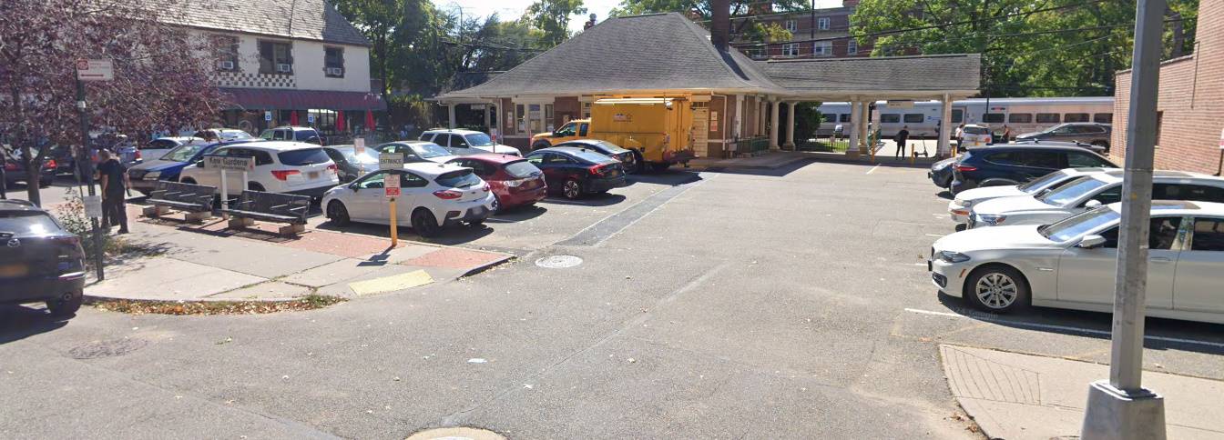 #24 photo, 118-82 Metropolitan Ave, Condo #1B, Kew Gardens , NY 11415